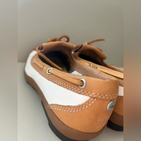 UGG ASHDALE Tan/White LEATHER Sheepskin DUCK/RAIN - Picture 6 of 8